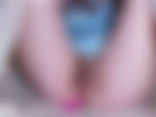 Live cam show with EllaSwert - Teen (18+) on 1on1-livenow