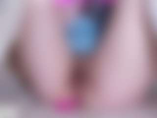 Live cam show with EllaSwert - Small Tits on Camsoda