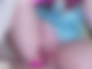 Live cam show with EllaSwert - Teen (18+) on Camversity