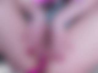 EllaSwert's Live Sex Cam Show
