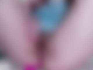 EllaSwert's Live Sex Cam Show