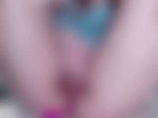 EllaSwert's Live Sex Cam Show