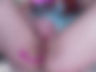 EllaSwert's Live Sex Cam Show
