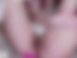EllaSwert's Live Sex Cam Show