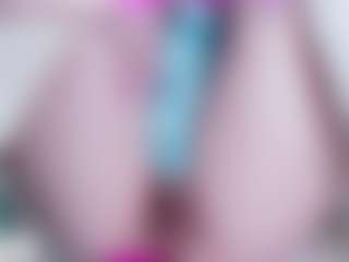 EllaSwert's Live Sex Cam Show