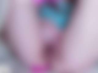 EllaSwert's Live Sex Cam Show