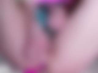 EllaSwert's Live Sex Cam Show