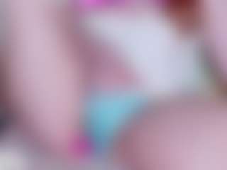 EllaSwert's Live Sex Cam Show