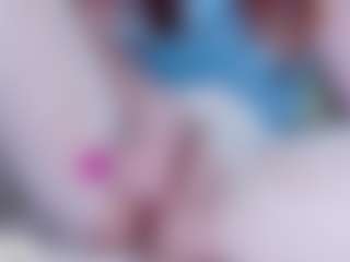 EllaSwert's Live Sex Cam Show