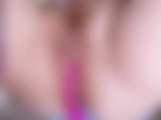 EllaSwert's Live Sex Cam Show