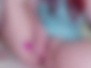 EllaSwert's Live Sex Cam Show