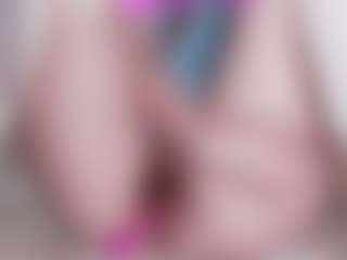 Live cam show with EllaSwert - Average on realtime-chat
