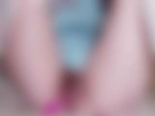 Live cam show with EllaSwert - Small Tits Mature on realtime-chat