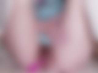 Live cam show with EllaSwert - Tease Mature on realtime-chat