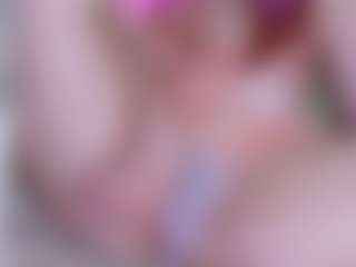 EllaSwert's Live Sex Cam Show