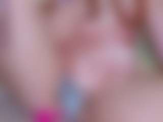 EllaSwert's Live Sex Cam Show