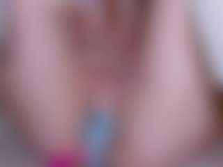 EllaSwert's Live Sex Cam Show