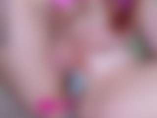 EllaSwert's Live Sex Cam Show