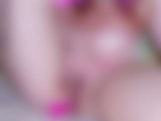 Live cam show with EllaSwert - Small Tits on Milfs Live