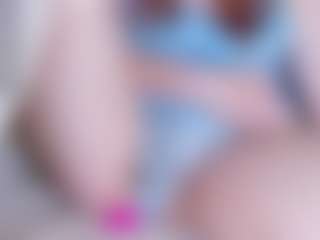 Live cam show with EllaSwert - Smoking on crypto-cams