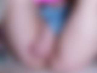 Live cam show with EllaSwert - Spank Mature on Streamer API