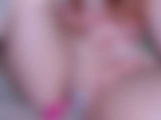 Live cam show with EllaSwert - White Mature on TeamSkeetLive