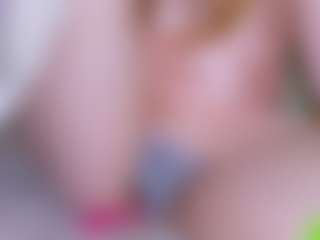 EllaSwert's Live Sex Cam Show