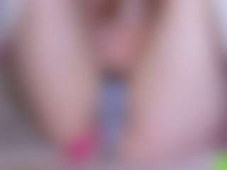 EllaSwert's Live Sex Cam Show