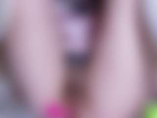 EllaSwert's Live Sex Cam Show
