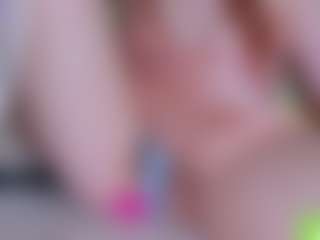 EllaSwert's Live Sex Cam Show
