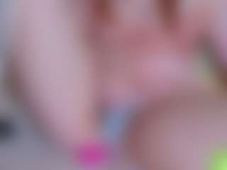 Live cam show with EllaSwert - Average on milfzrlive.com