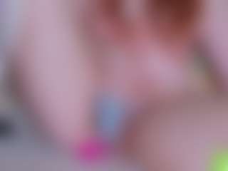 Live cam show with EllaSwert - Average on boobsie.com