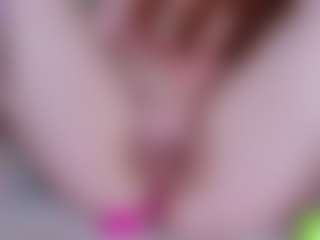 EllaSwert's Live Sex Cam Show