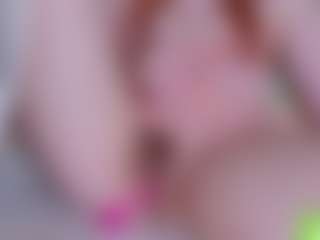 EllaSwert's Live Sex Cam Show