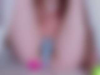 Live cam show with EllaSwert - Spank Mature on livesexfox.com