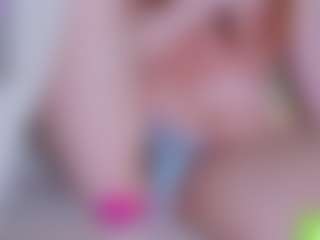 Live cam show with EllaSwert - White Mature on Milf Play