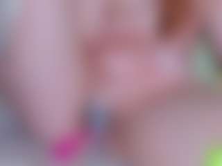 Live cam show with EllaSwert - Blue Eyes on Camsoda