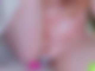 Live cam show with EllaSwert - Red Hair on camgirlchat.live