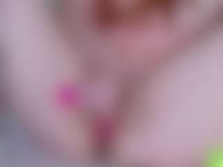 EllaSwert's Live Sex Cam Show
