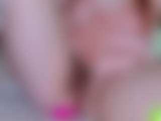 EllaSwert's Live Sex Cam Show