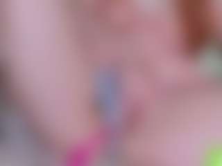 EllaSwert's Live Sex Cam Show