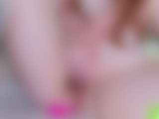 EllaSwert's Live Sex Cam Show
