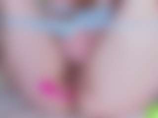 EllaSwert's Live Sex Cam Show