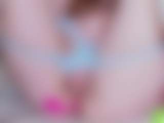 EllaSwert's Live Sex Cam Show