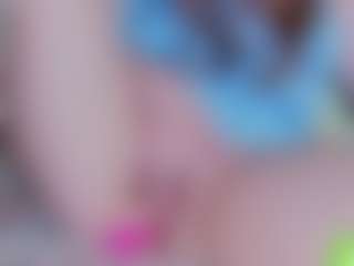EllaSwert's Live Sex Cam Show