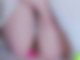 EllaSwert's Live Sex Cam Show
