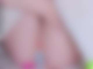 Live cam show with EllaSwert - Mature Young Adult on Camsoda