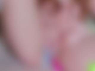 EllaSwert's Live Sex Cam Show