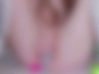 EllaSwert's Live Sex Cam Show