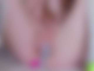 EllaSwert's Live Sex Cam Show